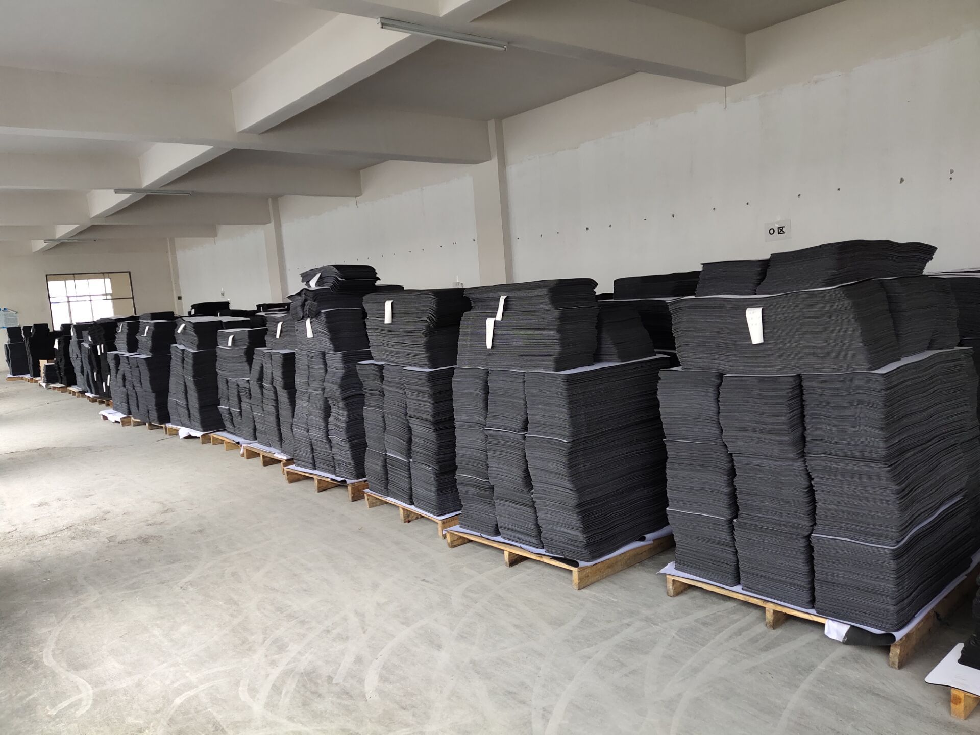 Rubber foam roll mouse pad coil wholesale custom quality factory direct sales all sizes can be customized natural rubber fabric manufacturer | PAIDU